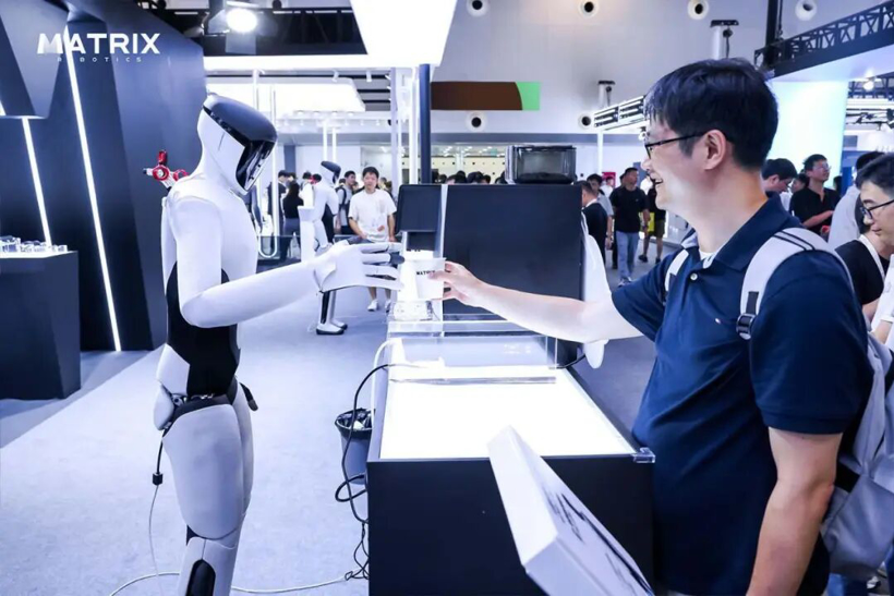 Robô humanoide que pode contribuir para o avanço de diversas áreas interagindo com um humano